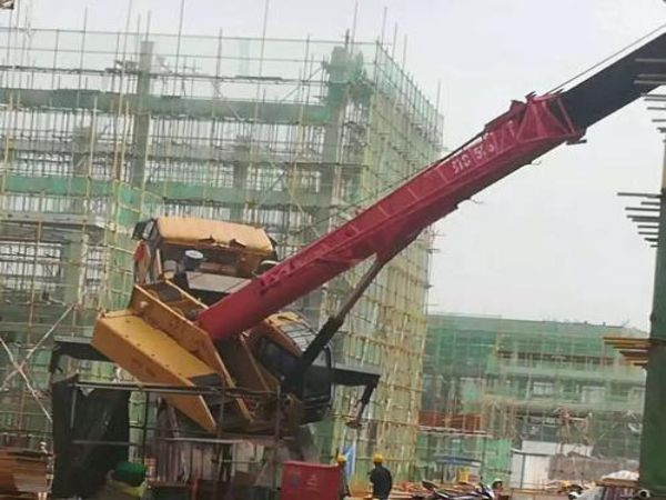 孝感市吊车出租_吊车租赁时要严格遵守的事情